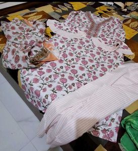 Floral Print Kurti Set With Dupatta