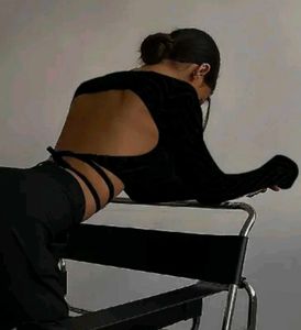 Chic Black Long Sleeve Crop Top