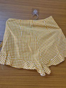 Gingham Ruffle Shorts