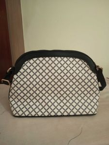 Body Crossover Sling Bag