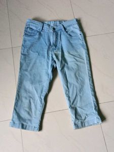 Capri Jeans - Light Wash