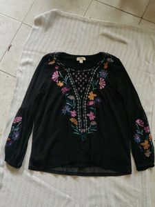 BLACK EMBROIDERED KURTA
