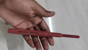 Makeup Revolution Velvet Kiss Lip Cryon