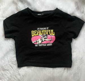 Black Printed Crop Tee Size -xs