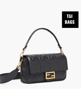 🆕️🔥 FENDI BAGUETTE