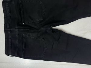 H&amp;M Solid Black Jeans Regular Fit