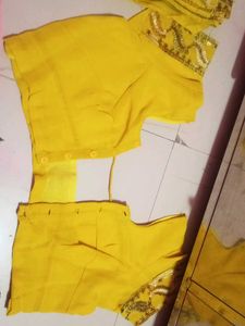 3 Saree Pe Ek Free Gift