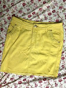 Selling Yellow Mini Skirt
