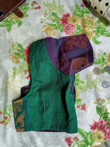 Purple &amp; Green Leaf Print Saree