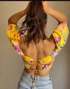 WOMEN&#39;S FLORAL PRINT TOP