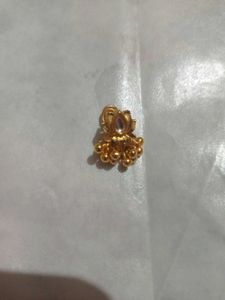Golden lotus nose pin