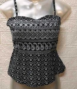Spaghetti Embroidery Crop Top