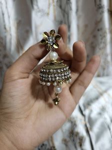 Studs For Women 👒