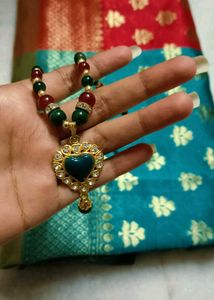 Elegant Ethnic Saree With Freebie Necklace.