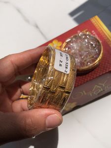 OLAY TOUCH Bangles