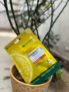 Garnier Bright Complete Vitamin C Serum Mask