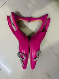 Hot Pink Rhinestone Heels 🩷🎀