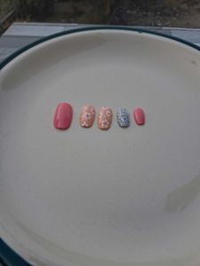 Press-On Nail Set