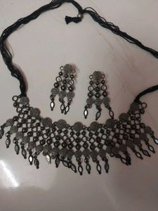 Necklace & Earring Set