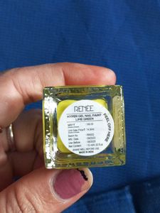 Hyper Gel Yellow Nail Polish
