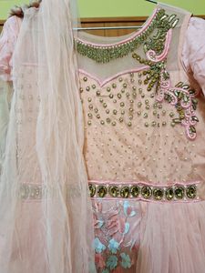 Beautiful Pink Gown With Worrk✨️👗