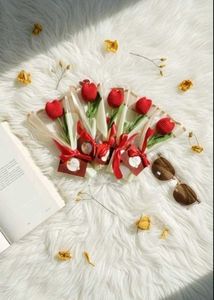 One Crochet Tulip Bouquet