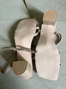 Cute Beige Bow Sandals