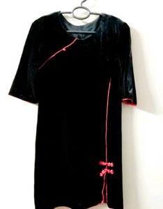 Elegant Black Velvet Midi Dress