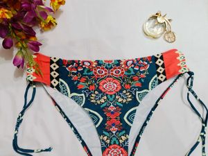 🇳🇿💫💗 Floral Print Bikini Bottom