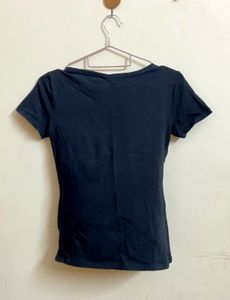 Basic Black Top Brand- H&amp;M
