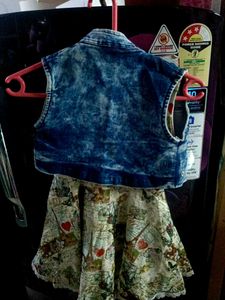 Girl&#39;s Denim Vest Dress