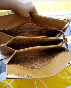 Women Handbag ,  4 Compartments , Totally New Unus