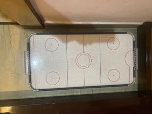 Hamleys Air hockey