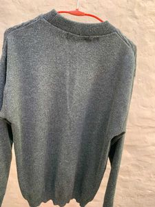 Burberry Sweater orignal comfortable