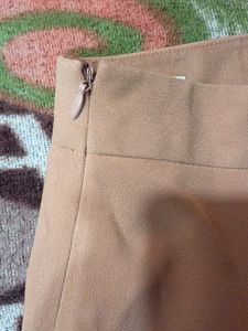 Brown skirt 🤎