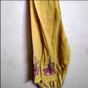 embroidered Kurta Set((fixed price)