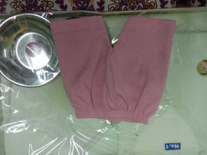 New Born Baby Clothes. (Gift)