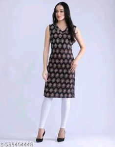 women fashionable short kurti