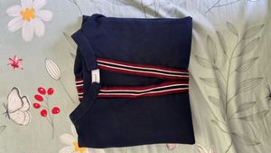 blue shirt type top