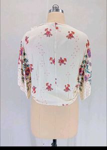 New Tie Knot Floral Crop Top