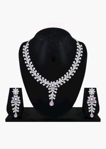 Elegant Floral Necklace Set