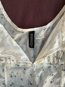 H&amp;M deep neck long floral mesh bodysuit/Size-S