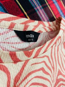 Round-neck Top For Women