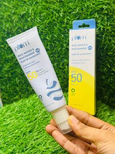 Plum Rice Water & Niacinamide Hybrid Sunscreen