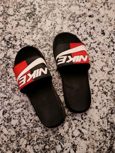 PREMIUM NIKE SLIDES (UNISEX)💥💯