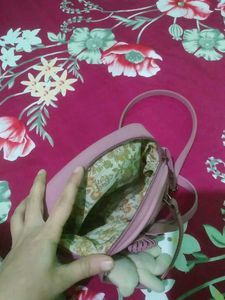 Cute Pink ' Hunar' Round Bag 👜