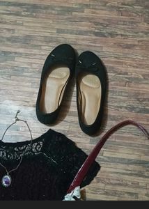 Black Ballet Flats