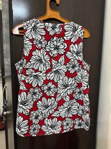 ONLY Pretty Sleeveless Top