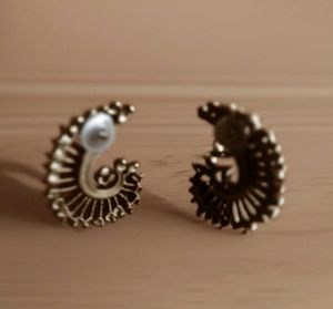 Vintage Rhinestone Spiral Earrings