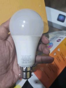 Wipro Garnet 9W WiFi Smart LED Bulb with Music Syn